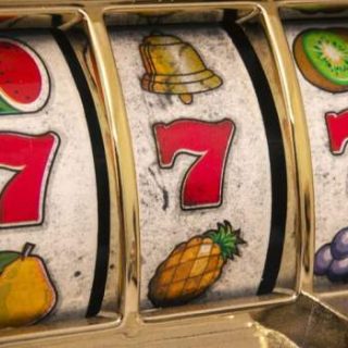 Tips for beginners playing Vegas casino games